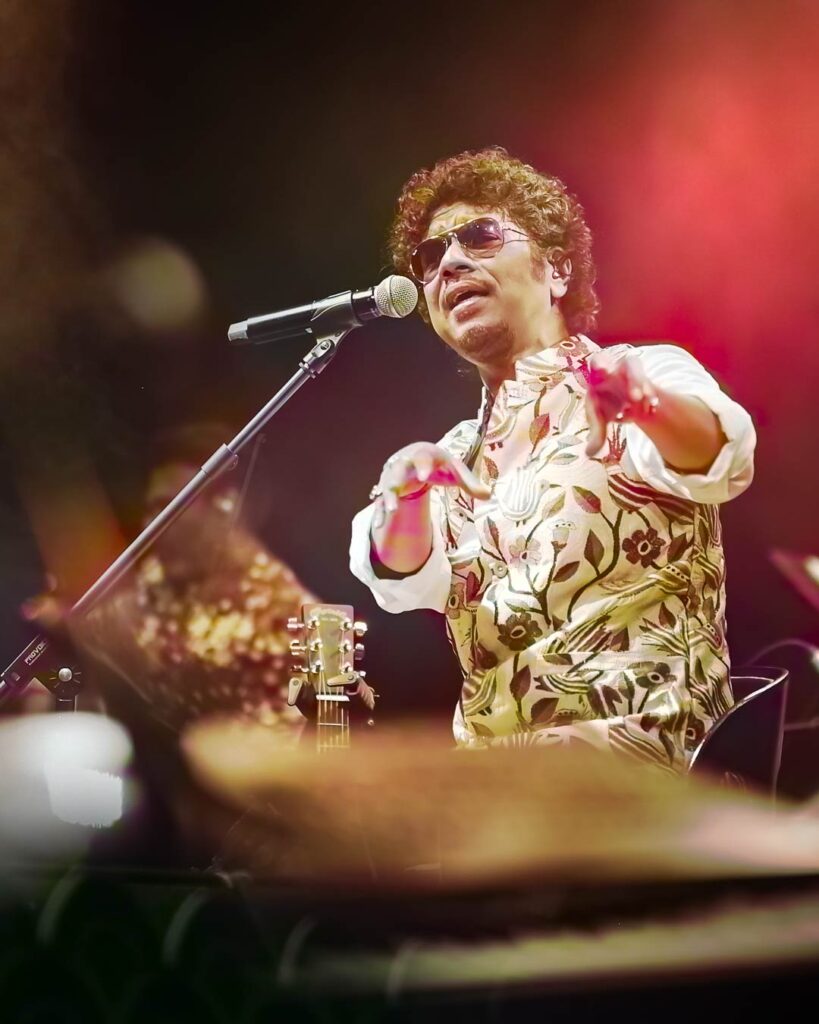 papon singing at ragas by the river