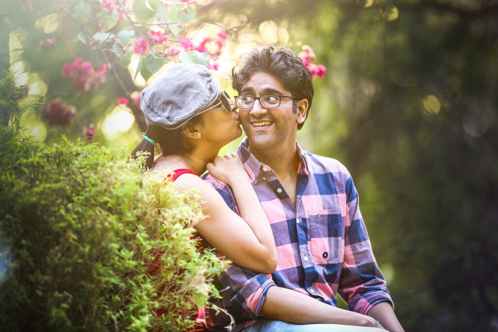 romantic pre wedding couple portrait faridabad