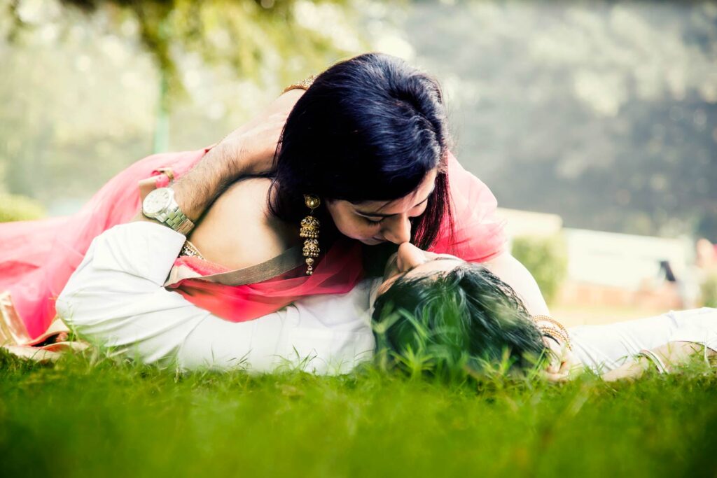pre wedding photographer in faridabad couple photoshoot